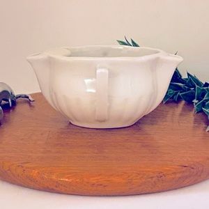 PILLIVUYT France Sancerre Gravy Sauce Boat Creamer White Double Spout Handles